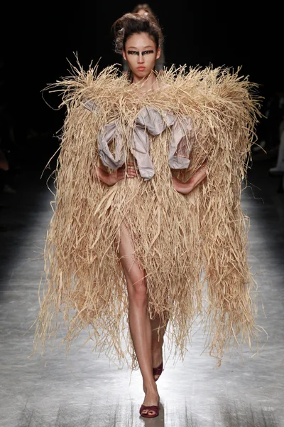 Look 23